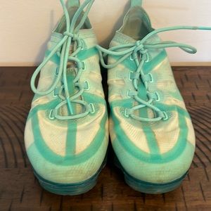 Nike Vapor Max sz 8 (aqua color)